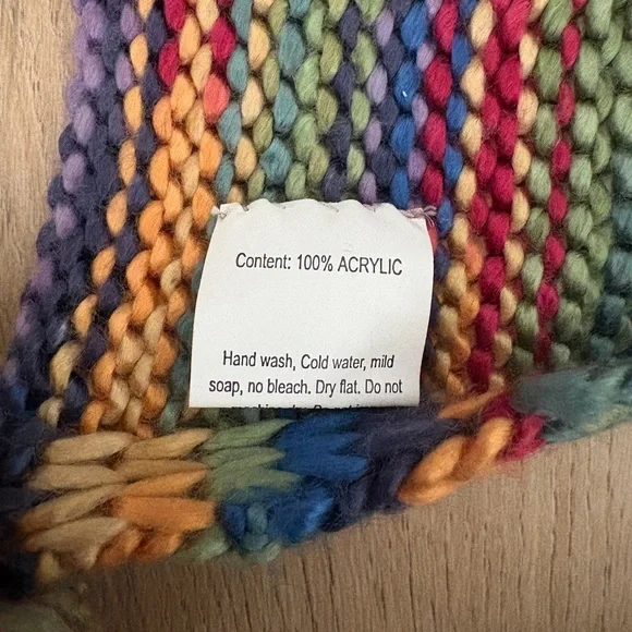 Colorful chinky knit scarf - Picture 3 of 3
